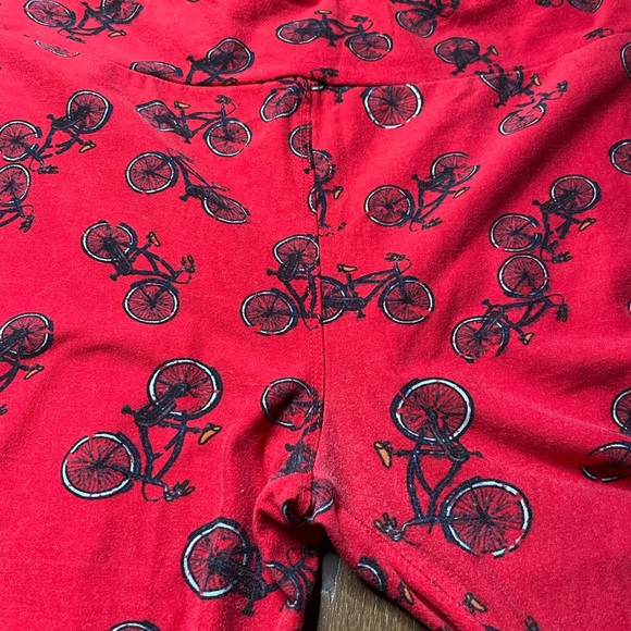 LulaRoe bicycle leggings soft and comfy red bike - Picture 4 of 5
